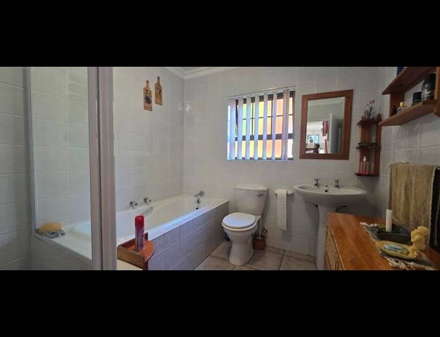 3 BEDROOM HOUSE FOR SALE IN DOLPHIN CREEK GOLF ESTATE